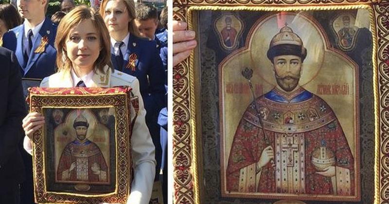 Наталья Поклонская с иконой царя во время шествия «Бессмертного полка»